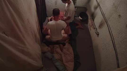 3. Download full pics of Usado como um brinquedo - deixado como um destroço from goperv.com