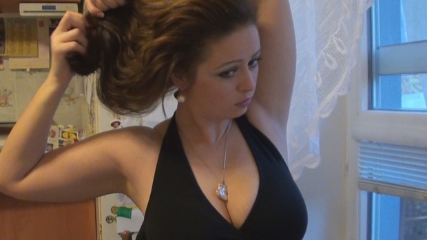 10. Download full pics of MILF with huge natural tits from czechamateurs.com