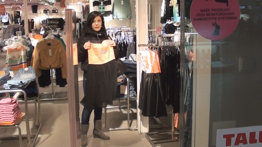 1. Download full pics of 18 y/o from Prague from czechamateurs.com