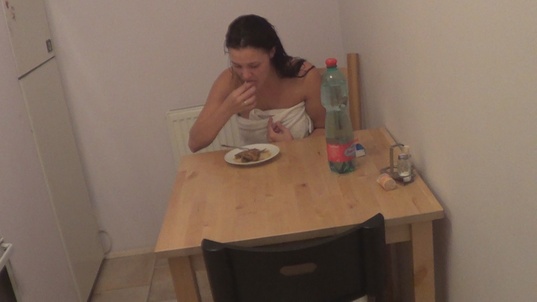 6. Download full pics of Moravian sausage from czechamateurs.com