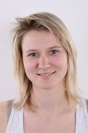 1. Download full pics of model Monika (21) from czechcasting.com