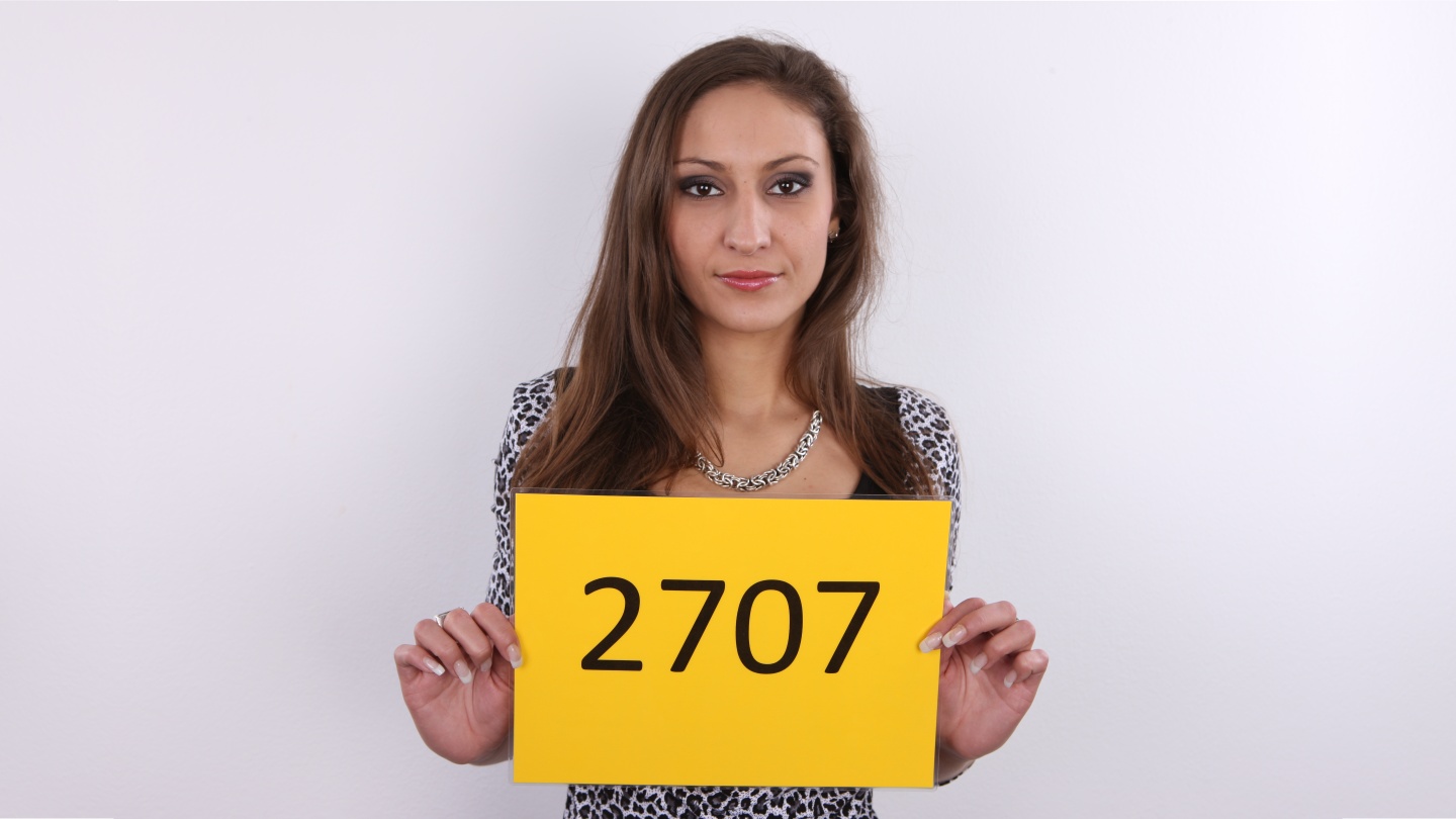 Simona (23)