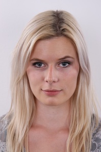 1. Download full pics of Lucie (20) from czechcasting.com