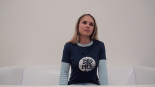 1. Download full pics of Veronika (21) from czechcasting.com