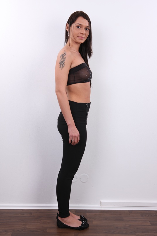 5. Download full pics of Marcela (25) from czechcasting.com