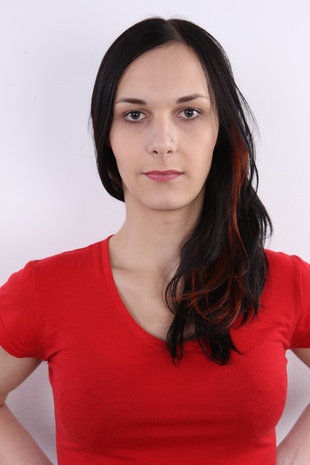 3. Download full pics of model Andrea (24) from czechcasting.com