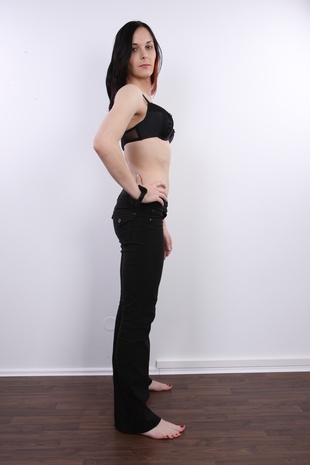 7. Download full pics of model Andrea (24) from czechcasting.com