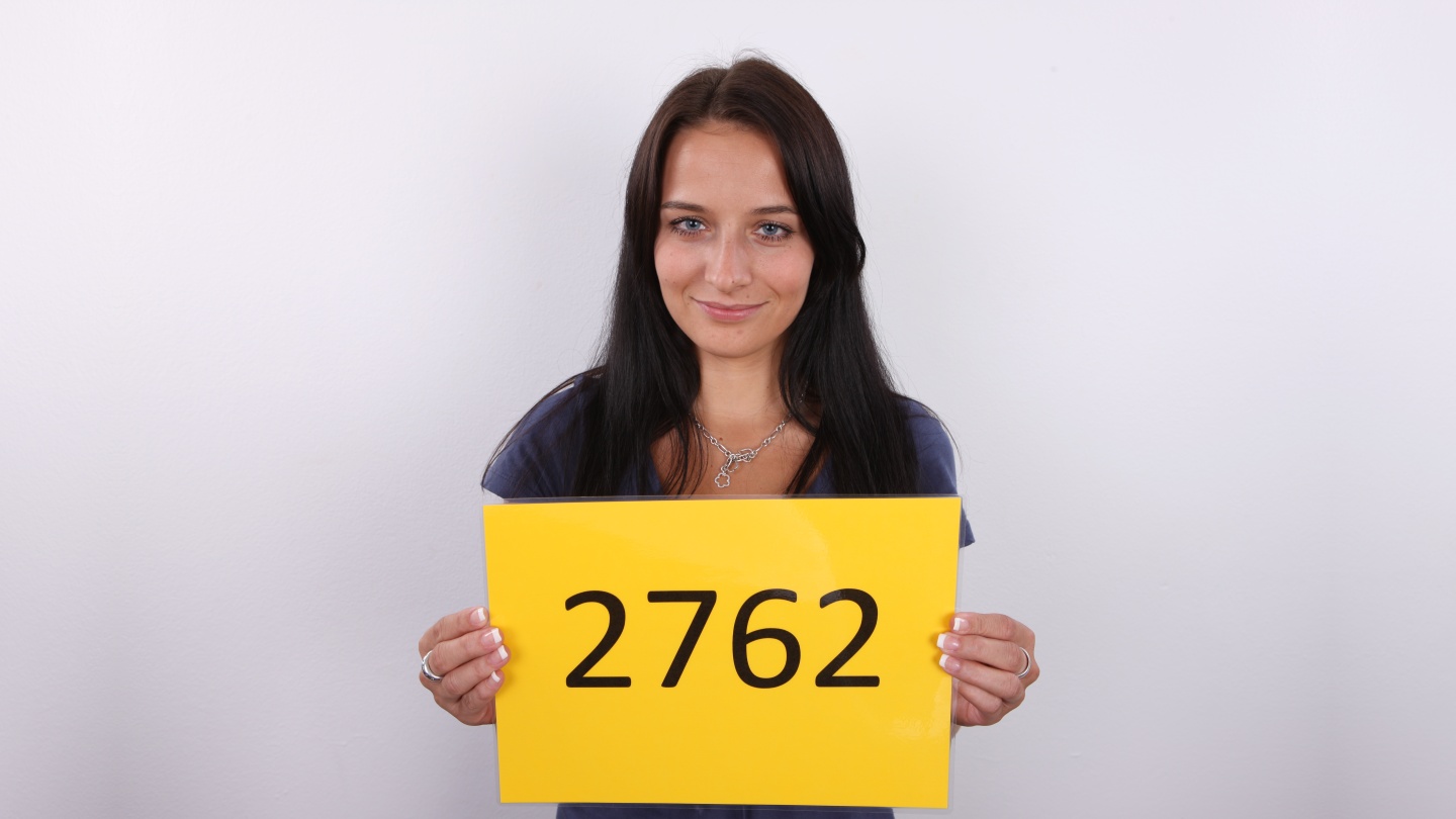 Simona (28)