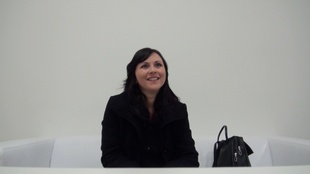 1. Download full pics of Martina (28) from czechcasting.com