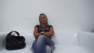 1. Download full pics of Ingrid (25) from czechcasting.com