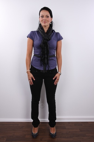 2. Download full pics of model Katka (31) from czechcasting.com