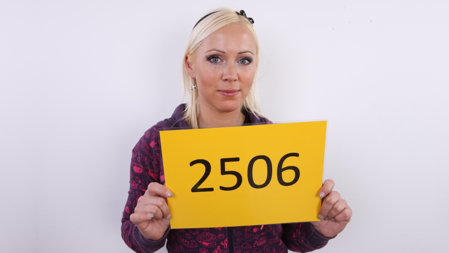 Veronika (30)