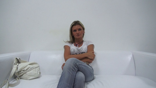 1. Download full pics of Lenka (39) from czechcasting.com