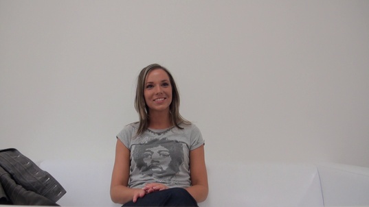 1. Download full pics of Eva (27) from czechcasting.com