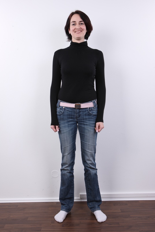 2. Download full pics of Vendula (33) from czechcasting.com