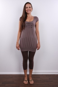 2. Download full pics of Zuzana (31) from czechcasting.com