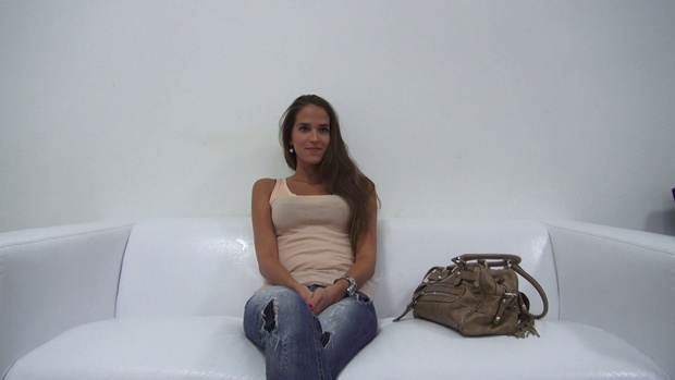1. Download full pics of Silvie (22) from czechcasting.com