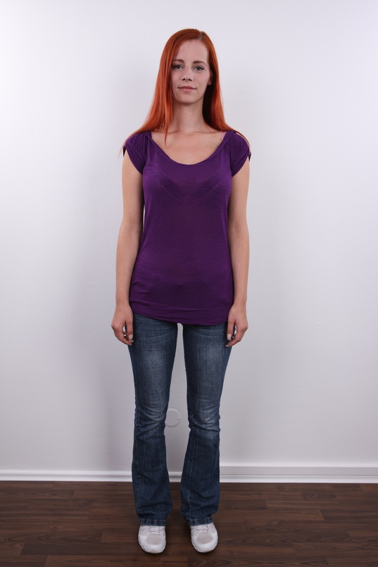 2. Download full pics of Gabriela (27) from czechcasting.com