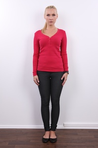 2. Download full pics of Michaela (25) from czechcasting.com