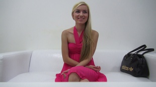 1. Download full pics of Tereza (18) from czechcasting.com