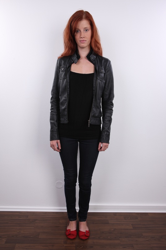 2. Download full pics of Michaela (20) from czechcasting.com