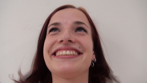 2. Download full pics of Pavla (19) from czechcasting.com