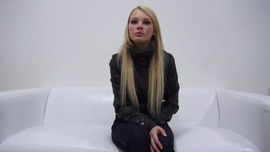 1. Download full pics of Sarka (18) from czechcasting.com