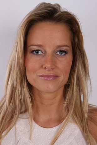 1. Download full pics of model Marketa (27) from czechcasting.com