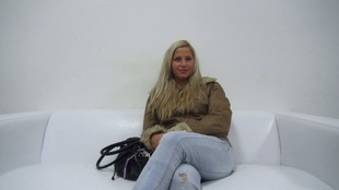 1. Download full pics of Veronika (24) from czechcasting.com