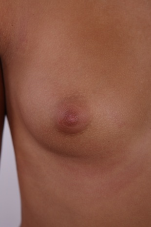 21. Download full pics of model Martina (21) from czechcasting.com