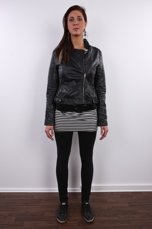 2. Download full pics of model Dominika (20) from czechcasting.com