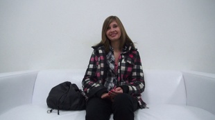 1. Download full pics of Barbara (19) from czechcasting.com