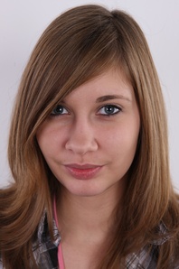 1. Download full pics of Barbara (19) from czechcasting.com