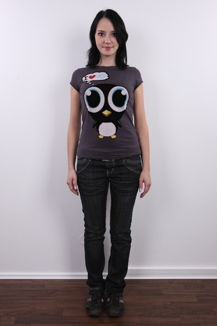 2. Download full pics of model Katka (23) from czechcasting.com