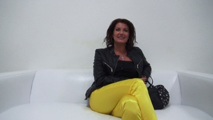 1. Download full pics of Olina (29) from czechcasting.com