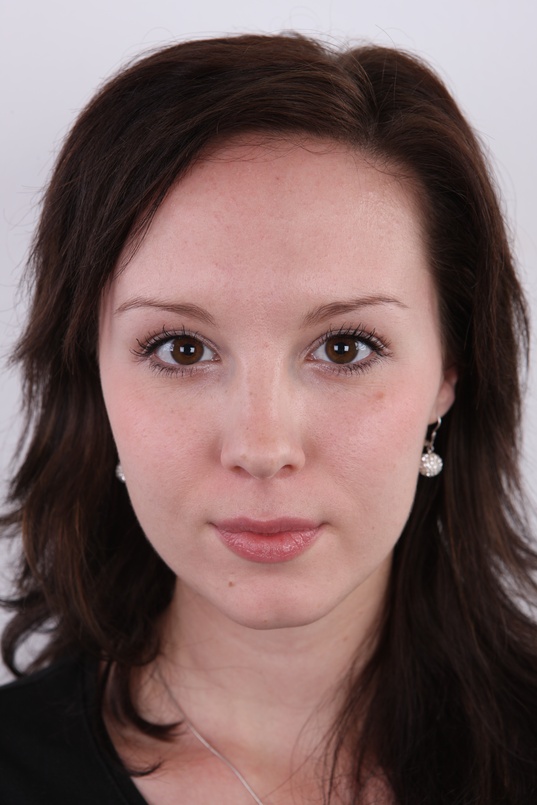 1. Download full pics of Lucie (22) from czechcasting.com