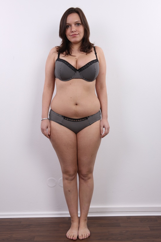 6. Download full pics of Sona (31) from czechcasting.com