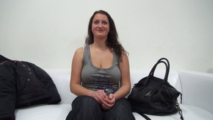 1. Download full pics of Diana (19) from czechcasting.com