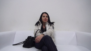 1. Download full pics of Tereza (32) from czechcasting.com