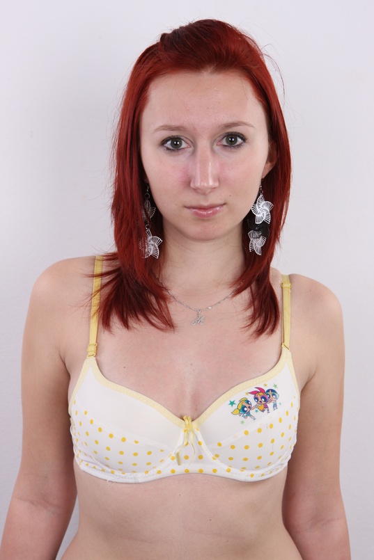 5. Download full pics of Monika (20) from czechcasting.com