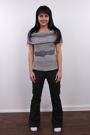 2. Download full pics of model Lucie (23) from czechcasting.com