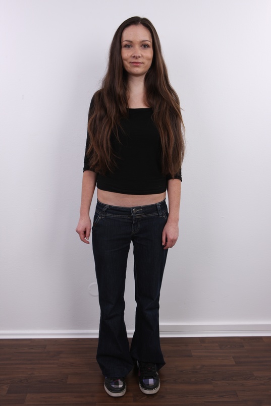 2. Download full pics of Monika (22) from czechcasting.com