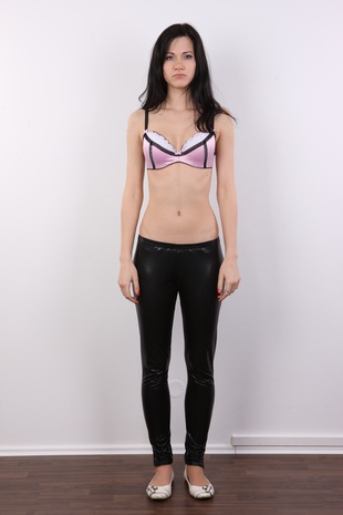 6. Download full pics of model Jana (21) from czechcasting.com