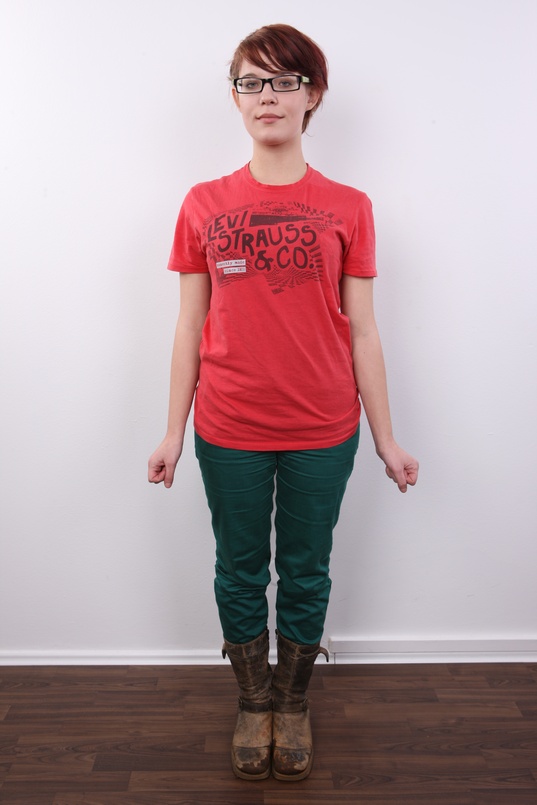 2. Download full pics of Dagmar (18) from czechcasting.com