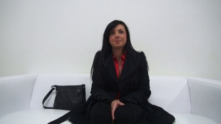 1. Download full pics of Veronika (26) from czechcasting.com