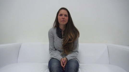 1. Download full pics of Tereza (20) from czechcasting.com