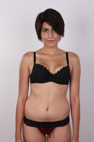 7. Download full pics of model Klara (18) from czechcasting.com