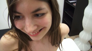 7. Download full pics of Lenka (22) from czechcasting.com