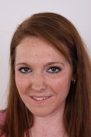 1. Download full pics of model Barbora (20) from czechcasting.com