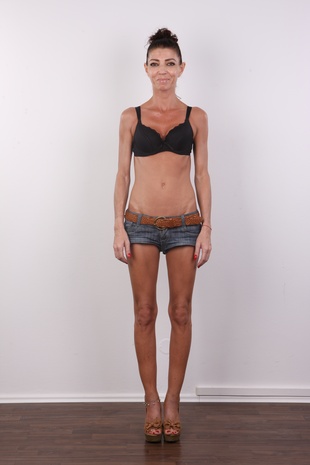 4. Download full pics of model Adela (37) from czechcasting.com